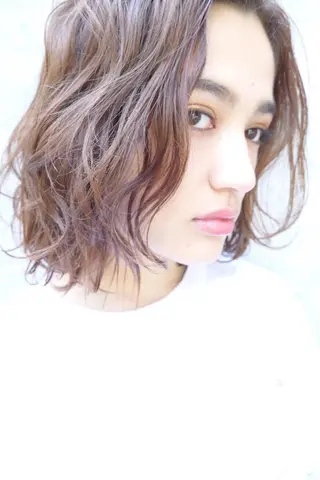 ミディアム sand&rose所属・逗子、パーマスタイル ナオイカイラのヘアスタイル