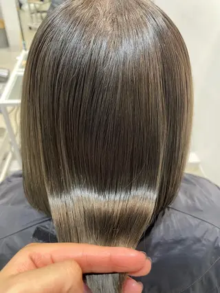 ショート カラー FILMS 綾菜のヘアスタイル