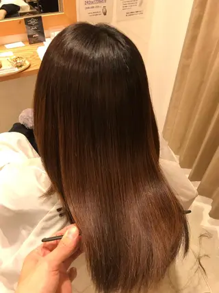 セミロング ツヤ髪専門美容師 桑原 和誠のヘアスタイル