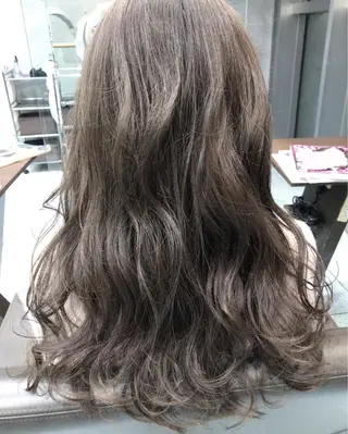 ロング カラー パーマ 大栗 佑也  髪質改善のヘアスタイル