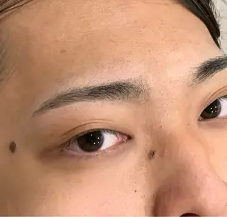 アイブロウ 榊琴帆/美容師兼 アイブロウリストの眉毛・アイブロウイメージ