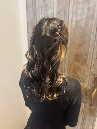 セミロング ヘアアレンジ HOLIDAYS はなのヘアスタイル