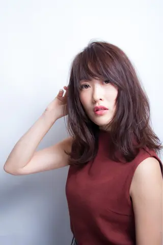 セミロング カラー RESBORN所属・長岡 大偉のヘアスタイル