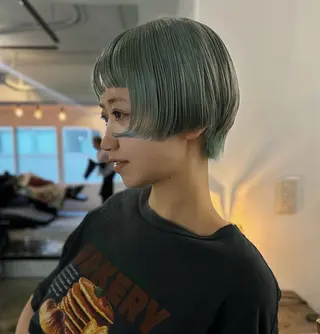 ショート カラー スミレ／透明感 ／ハイトーン／高円寺のヘアスタイル
