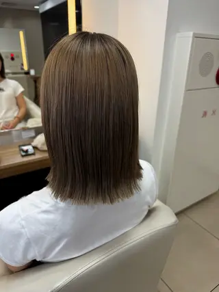 ミディアム 艶カラー/ベージュ カラー/tuburaのヘアスタイル