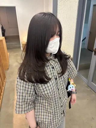 カラー 安藤 ましろのヘアスタイル