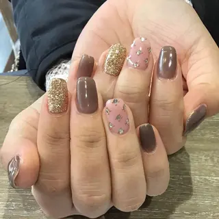 ネイル Nest 三田のマツエク・マツパデザイン