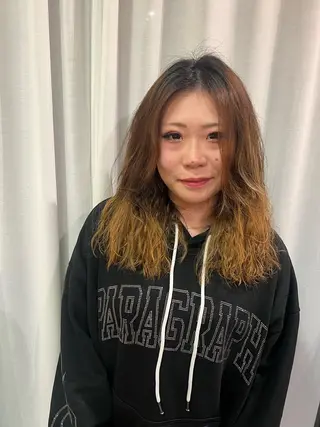 ロング カラー パーマ ヘアアレンジ gimmick 自由が丘所属・原中 亮汰のヘアスタイル