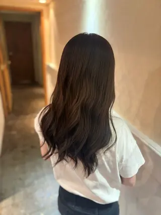 ロング カラー 髪質改善カラー ベージュ🤎YUMEのヘアスタイル