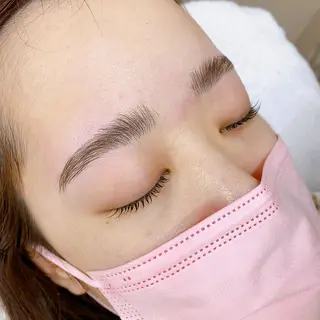 アイブロウ Grace naoのマツエク・マツパデザイン