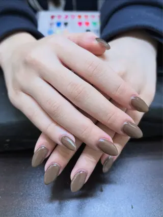 ネイル ネイルサロンエーナイン福住店所属・吉田 采未のネイルデザイン