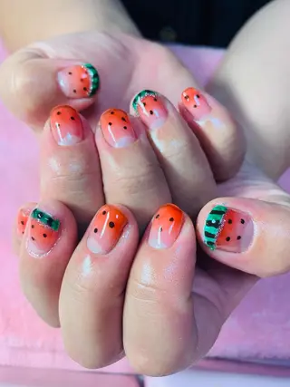 ネイル 池崎 美穂のネイルデザイン