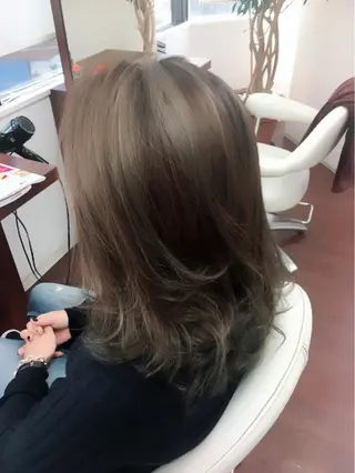 ミディアム カラー ブリーチ毛縮毛矯正 👑山口のヘアスタイル