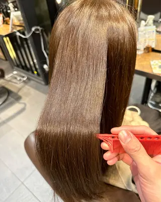 ロング 齊藤政太 顔周り カット 透明感カラーのヘアスタイル