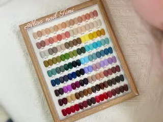 カラー Alisa nail Timiのネイルデザイン