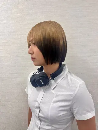 ショート 透明感うる艶カラー 🤍吉島環のヘアスタイル