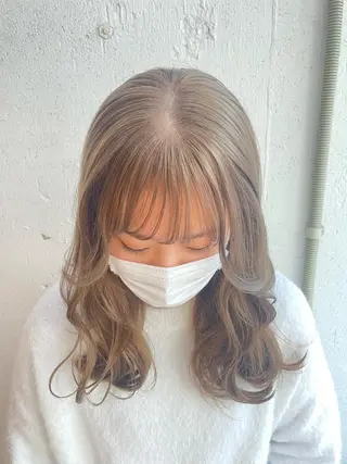 セミロング カラー hisano / ハイトーン･透明感のヘアスタイル