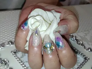 ネイル エステとネイル ローズコンフォートのネイルデザイン