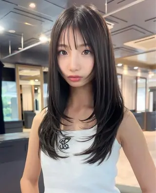 カラー Lond Luna 浅野香蓮のヘアスタイル
