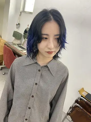 ミディアム qiie ワンカラー 黒染め 白髪染めのヘアスタイル