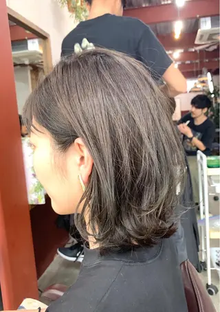 ミディアム 福地 礼奈のヘアスタイル