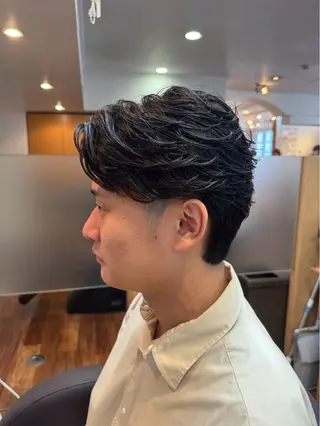 メンズ chez-moi  igrek所属・坂下 海のヘアスタイル