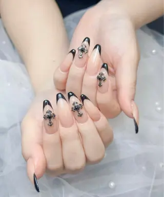 ネイル Iconic所属・Iconic Nailのネイルデザイン