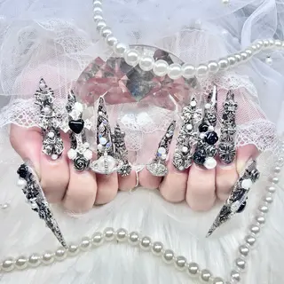 ネイル Lumo所属・めろち ちゃんのネイルデザイン