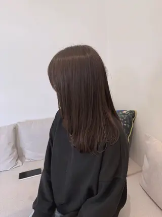 セミロング カラー 💛🤍U too e’s 鎌倉🧸のヘアスタイル