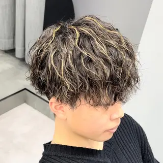 カラー パーマ メンズ 曲がる縮毛矯正 LIBER 岩名のヘアスタイル