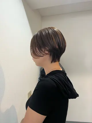 ショート 東村 桃花のヘアスタイル