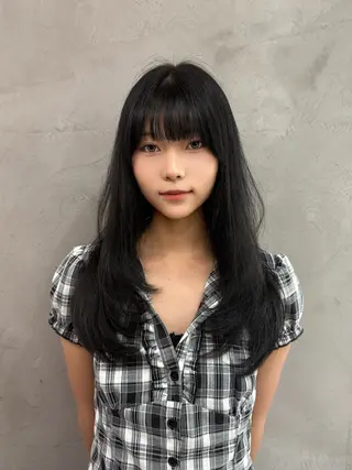 セミロング 🖤 Aya 🖤 Zina 梅田茶屋町のヘアスタイル