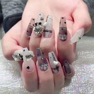 ネイル Queens 榊 まおのネイルデザイン