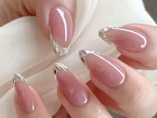 ネイル T•Lee Nailsalon所属・Lily. Leeのネイルデザイン