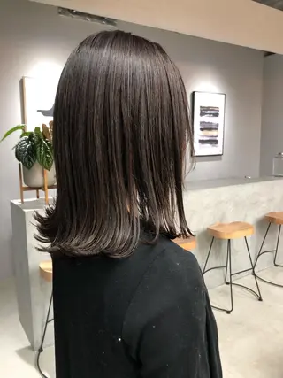 ミディアム カラー マエダ リョウのヘアスタイル