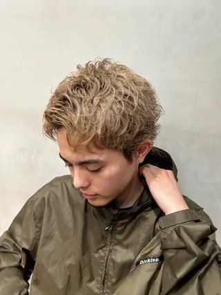 カラー パーマ メンズ fifth 安次富　泰雅のヘアスタイル