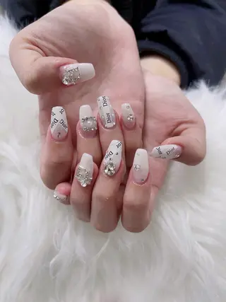 ネイル 菲菲ネイルサロン所属・FF フィフィネイルサロンのネイルデザイン