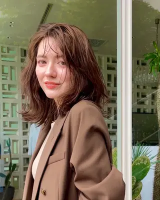 セミロング カラー GROW middle所属・山梨 洸のヘアスタイル