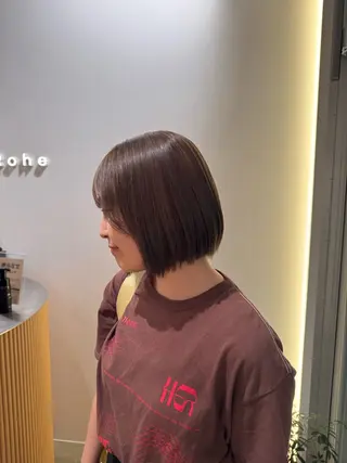 ミディアム Karin/ブリーチ ・ハイトーンのヘアスタイル