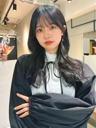 ロング カラー パーマ 🫧小顔×似合わせ× 透明感カラー🫧のヘアスタイル