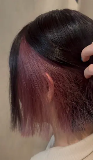 カラー 松阪 莉奈のヘアスタイル