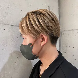 メンズ 🦖Maho🦖 ブリーチカラーのヘアスタイル