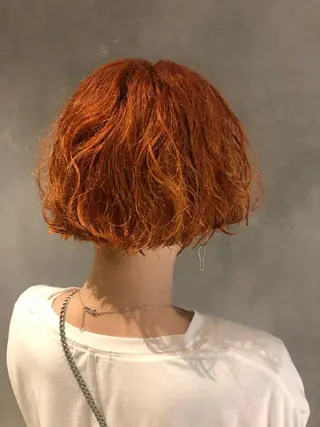 ショート カラー パーマ 長谷川 沙紀のヘアスタイル