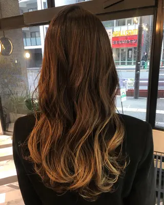 ロング カラー 貴方に似合うを見つけ ます🌱市川リョウカのヘアスタイル