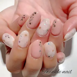 ネイル 中井 綾香の眉毛・アイブロウイメージ