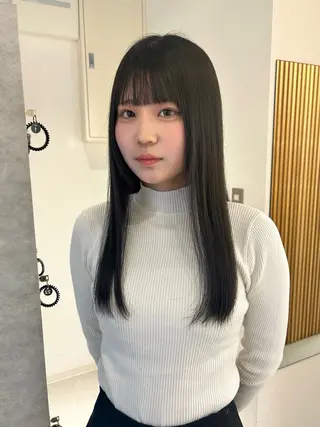 ロング Nana/透けカラー ×似合わせカットのヘアスタイル