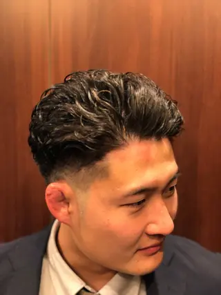 パーマ メンズ ヒロ銀座所属・横浜 ヒロ銀座　米村克麻のヘアスタイル