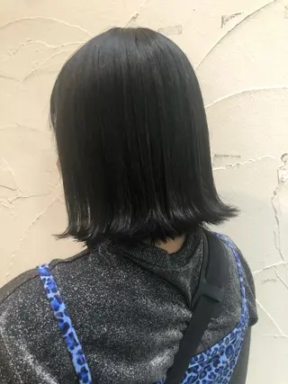 ショート カラー 大岩 茉愉のヘアスタイル