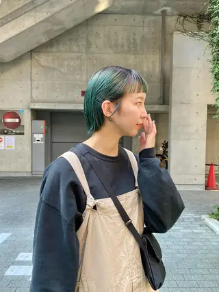 ミディアム カラー maruquee de mashu所属・モモコ/ブリーチ/ ミルクティカラーのヘアスタイル