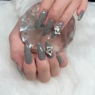 ネイル ネイルサロン emelyuのネイルデザイン